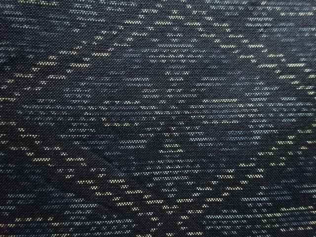 JAPANESE KIMONO / ANTIQUE KIMONO / SILK / DORO OSHIMA TSUMUGI / WOVEN DIAGONAL GRID & FLOWERS